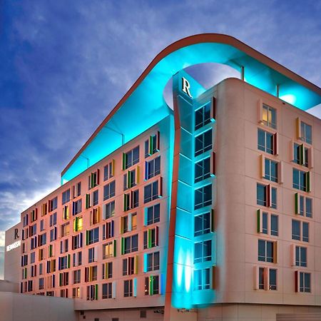 ניסקו Renaissance Edmonton Airport Hotel מראה חיצוני תמונה
