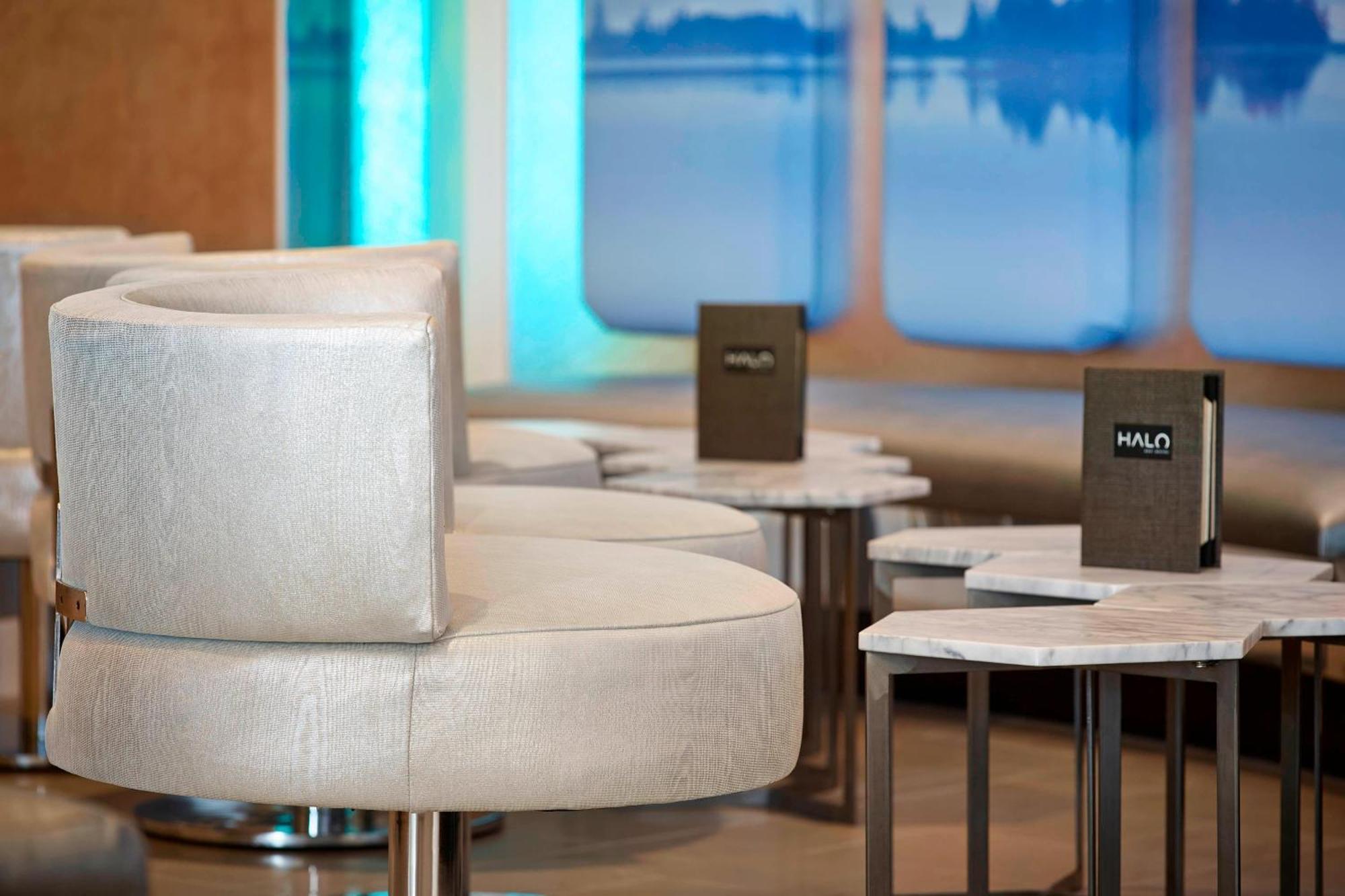 ניסקו Renaissance Edmonton Airport Hotel מראה חיצוני תמונה